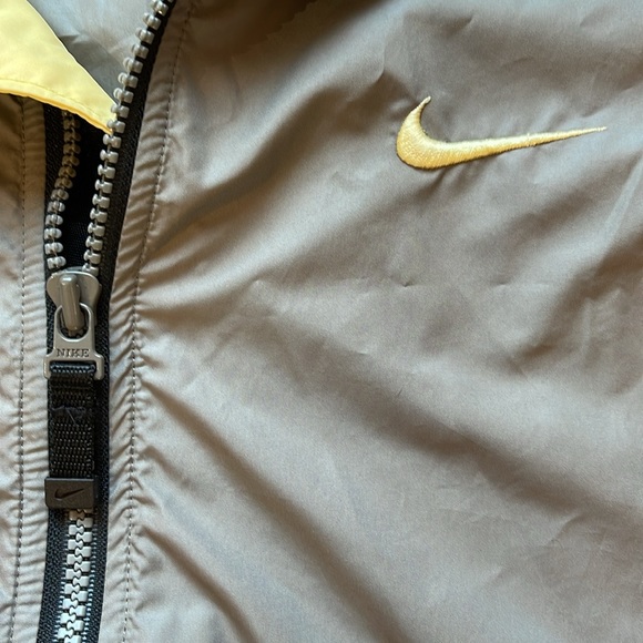 Vintage 90s Nike ACG Lightweight Embroidered Windbreaker - Picture 5 of 13
